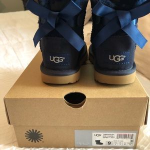Ugg Boots! Navy flowers